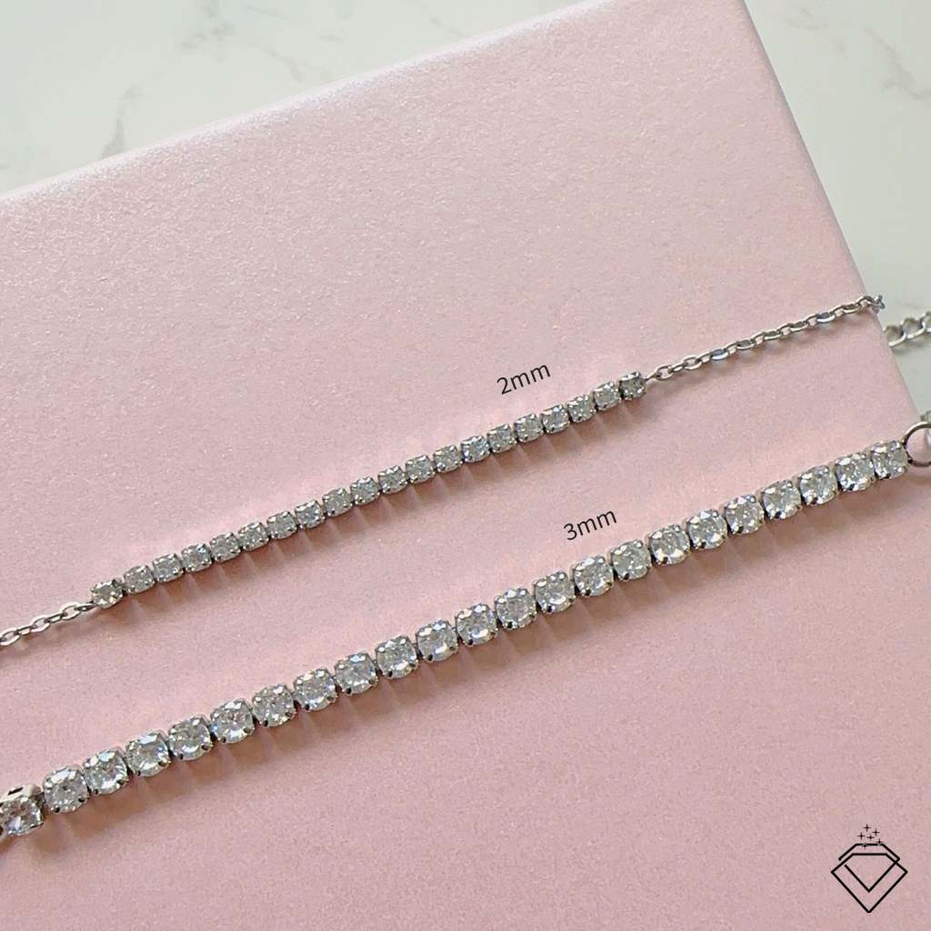 [BECOMING] Hope White Dainty Bracelet (Silver/Gold)
