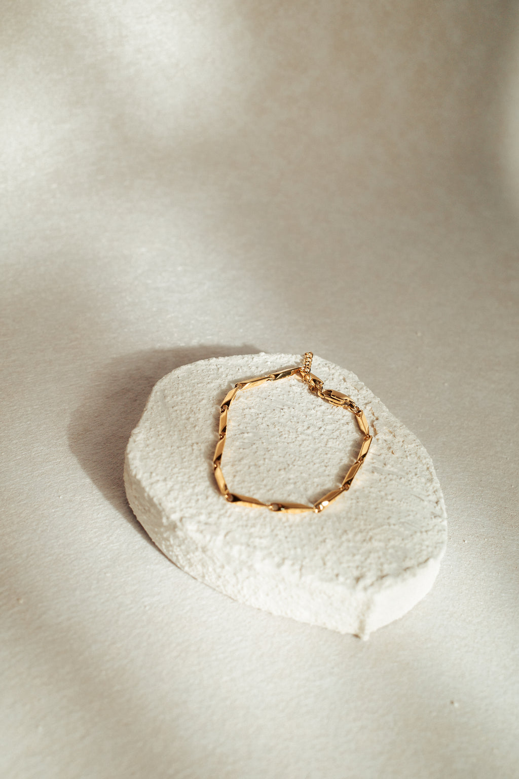 Jayde Everyday Accent Bracelet (Silver/Gold)