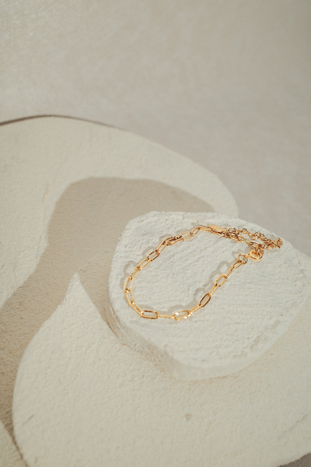 Leia Mini Paperclip Chain Stacker Bracelet (Silver/Gold)