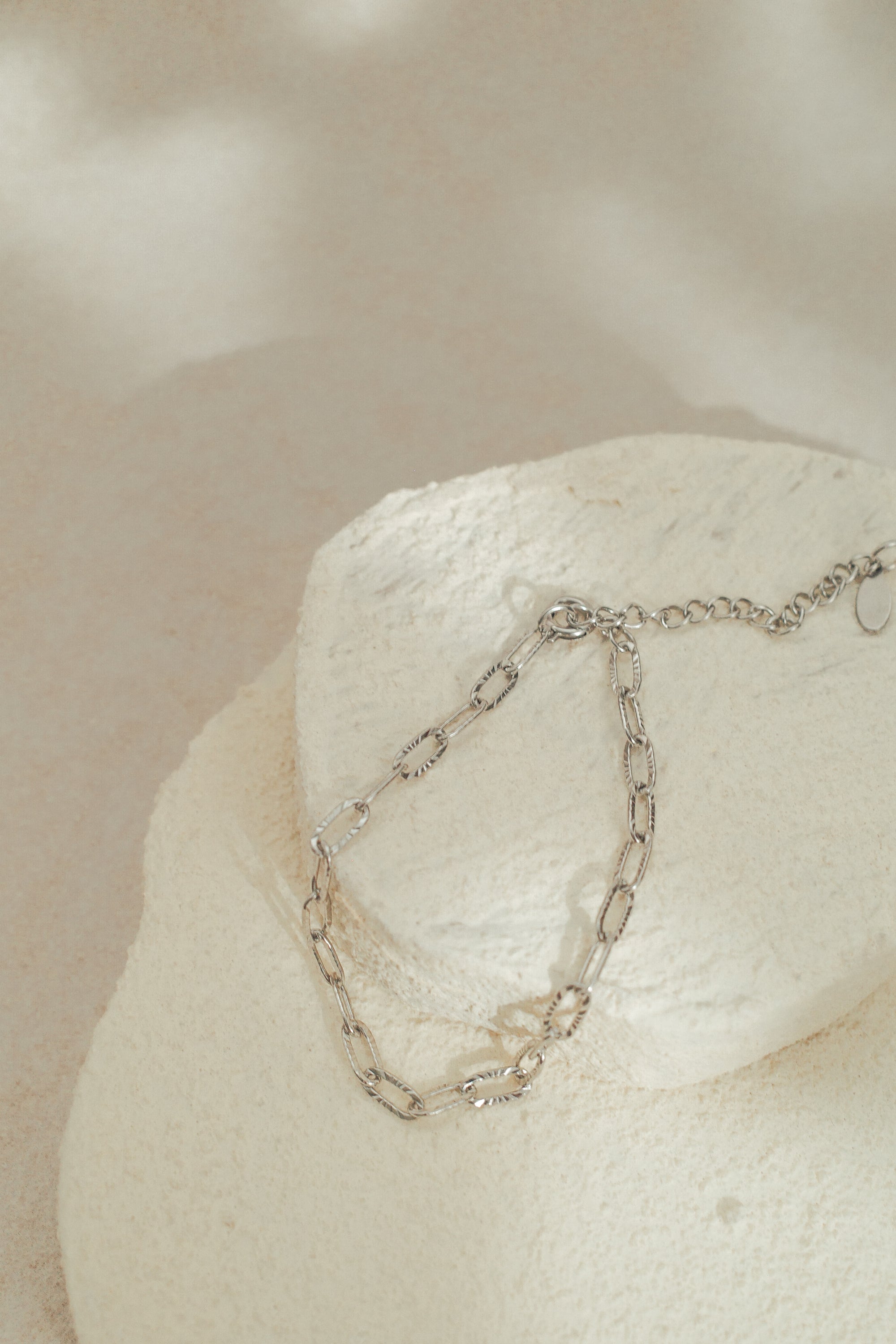 Leia Mini Paperclip Chain Stacker Bracelet (Silver/Gold)