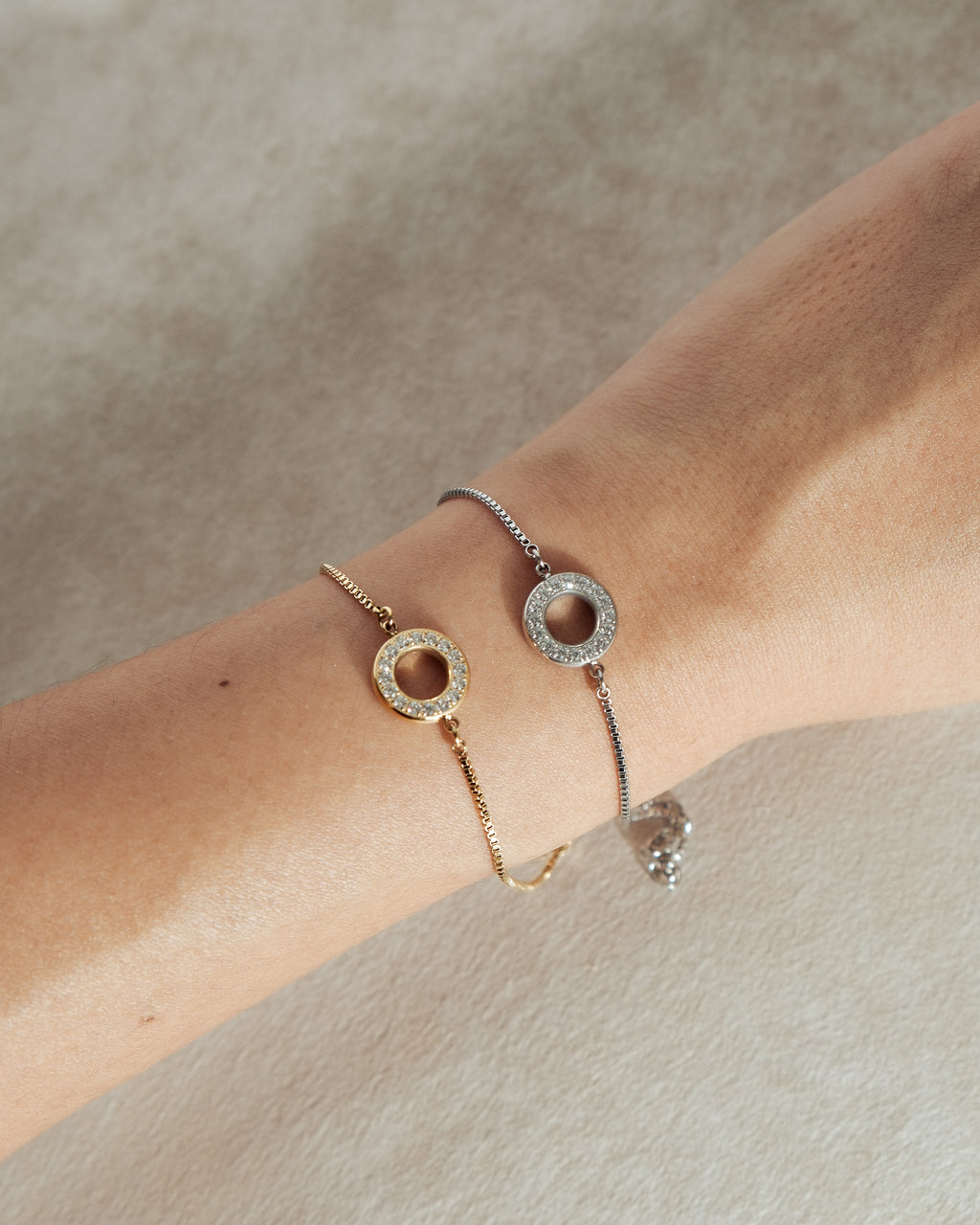Sola Circle Stacker Bracelet (Silver/Gold)