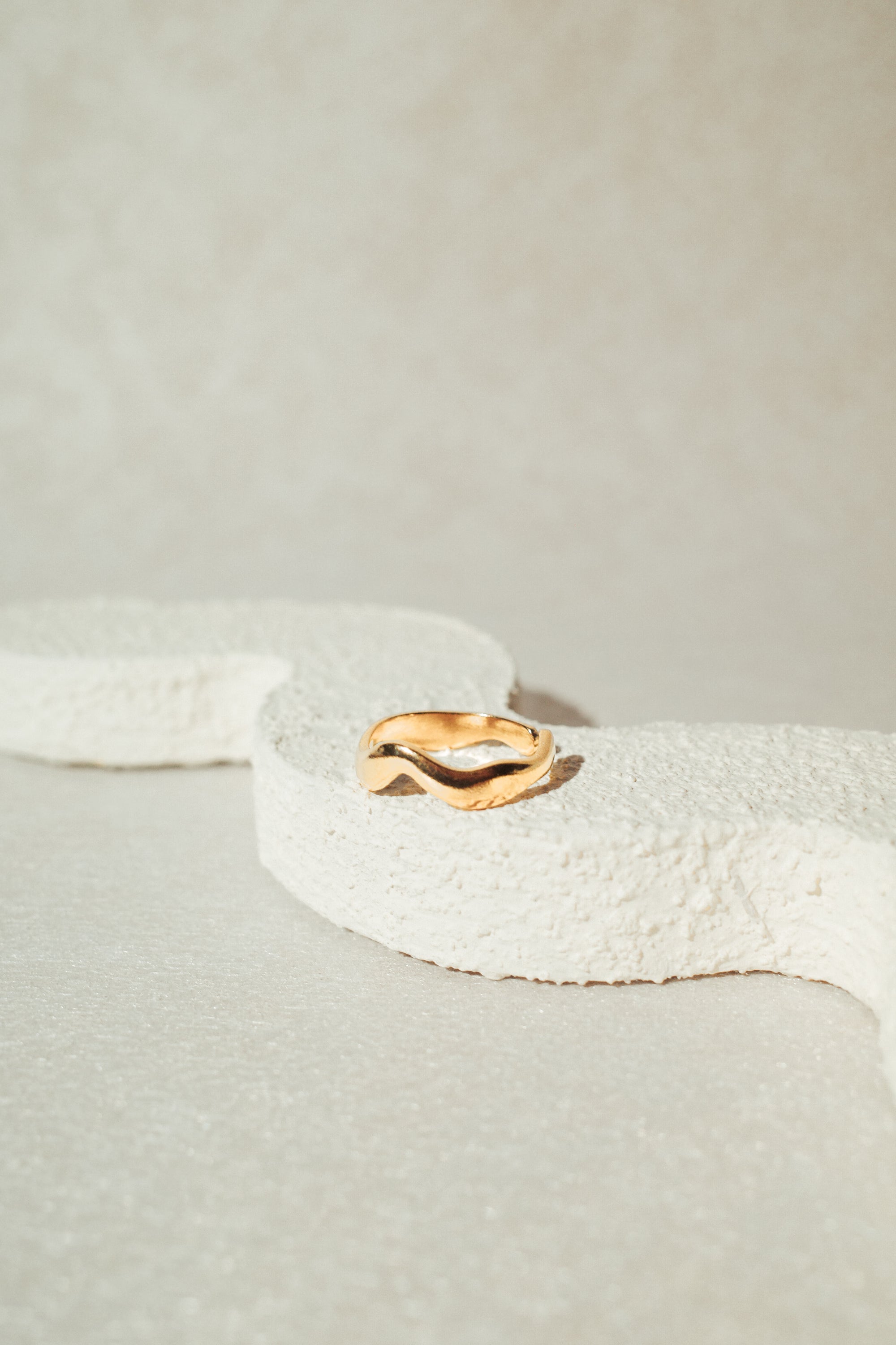 Wave Adjustable Ring (Silver/Gold)
