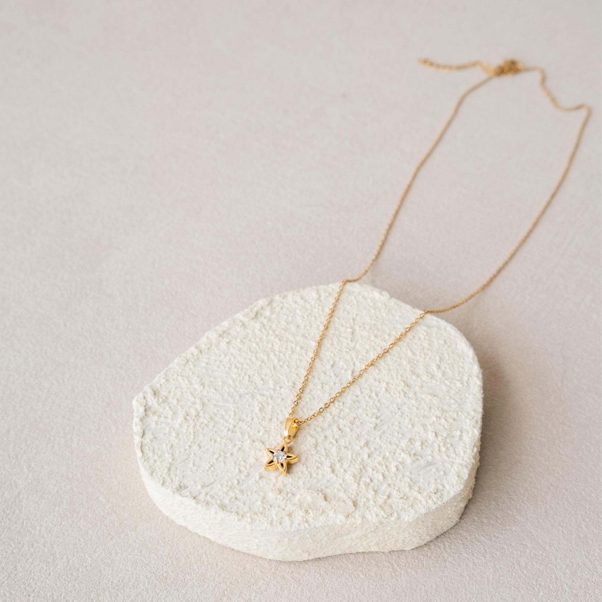 [NECKLACES] Bloom Flower Stainless Steel Necklace - Myella Jewellery