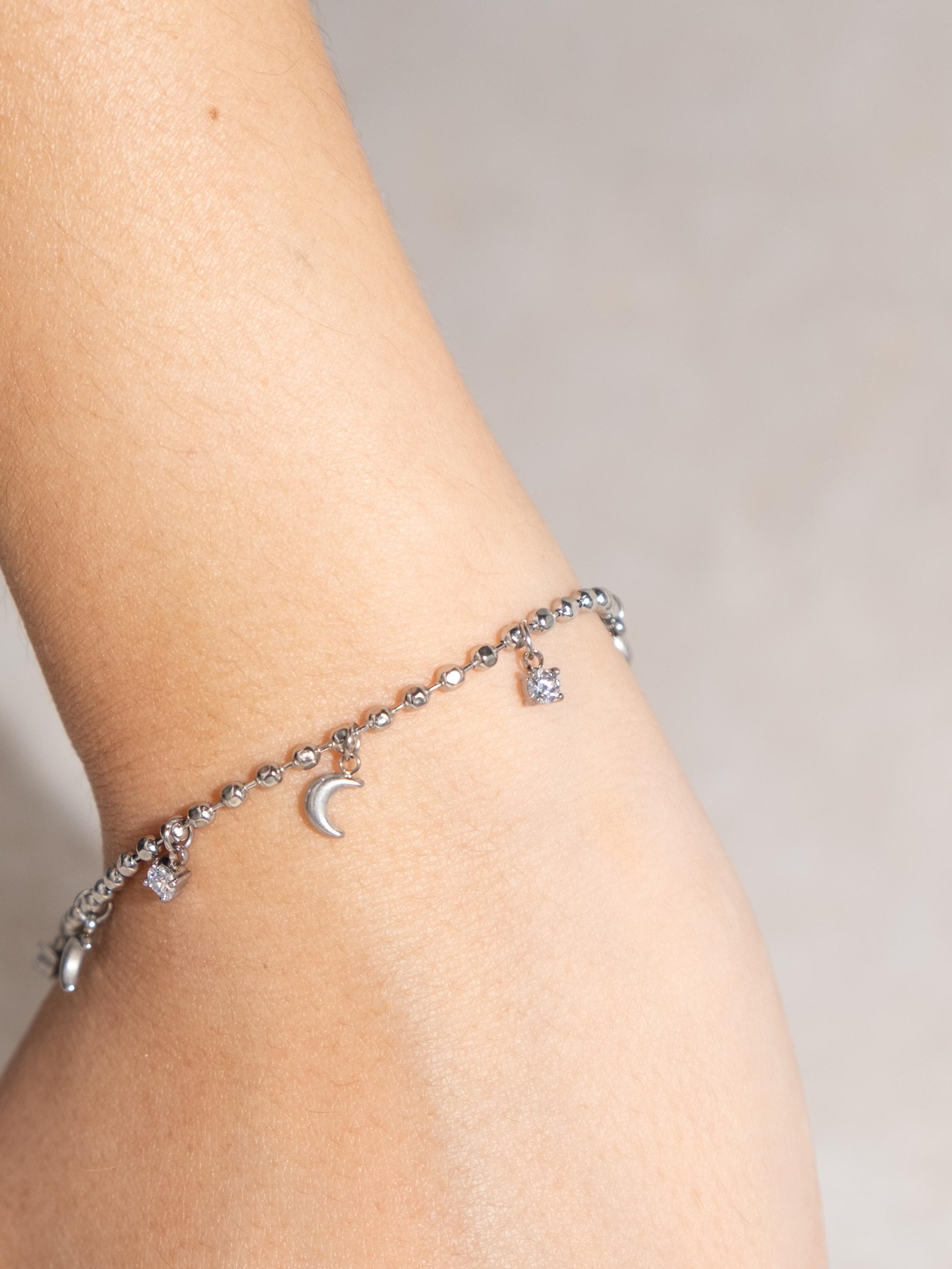 [TWILIGHT] Tiana Crescent Bracelet (Nicolechowww x Myella) Stainless Steel