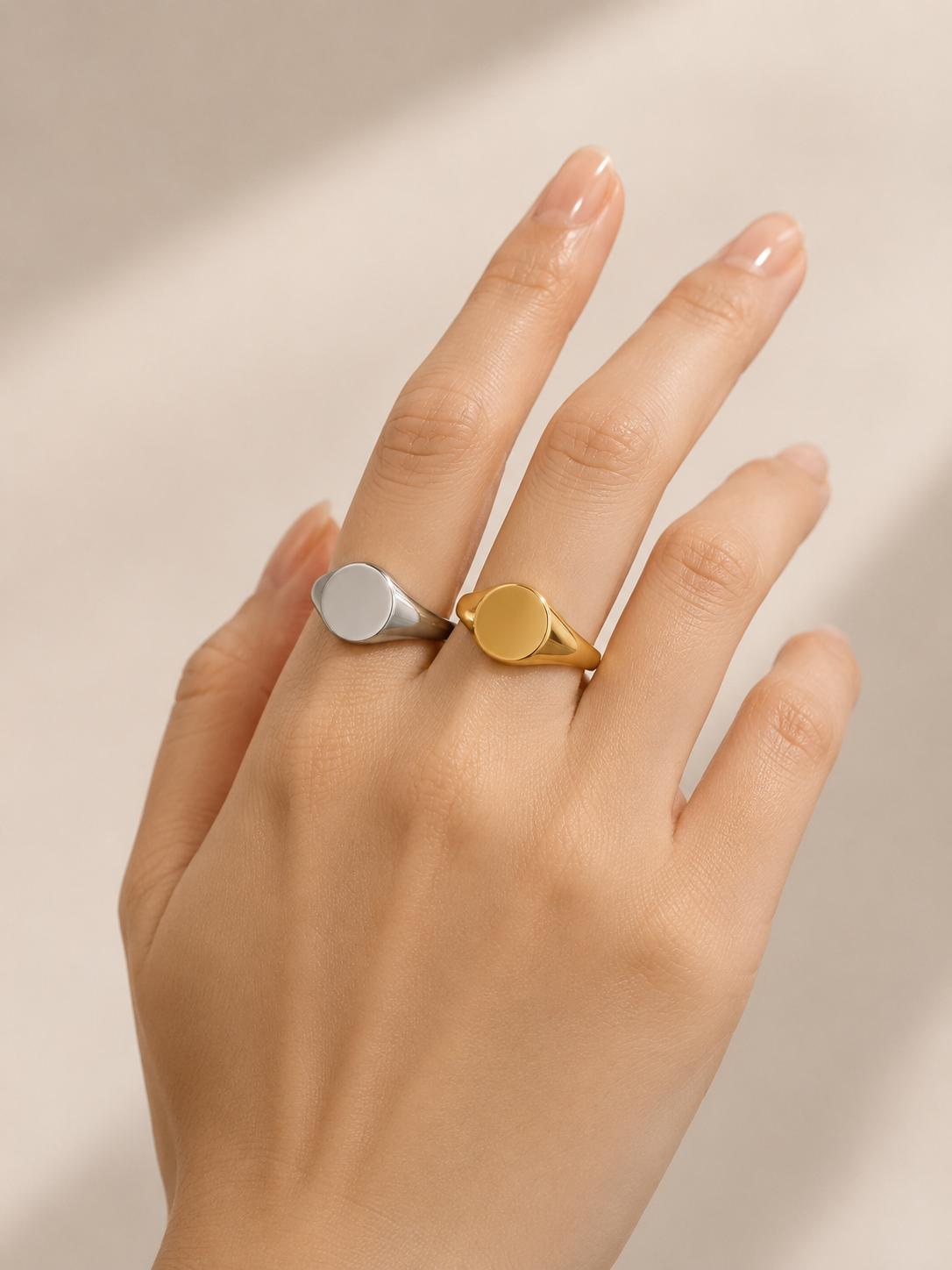[LOLA] Signet Statement Ring - Personalised Jewellery (MYELLA)