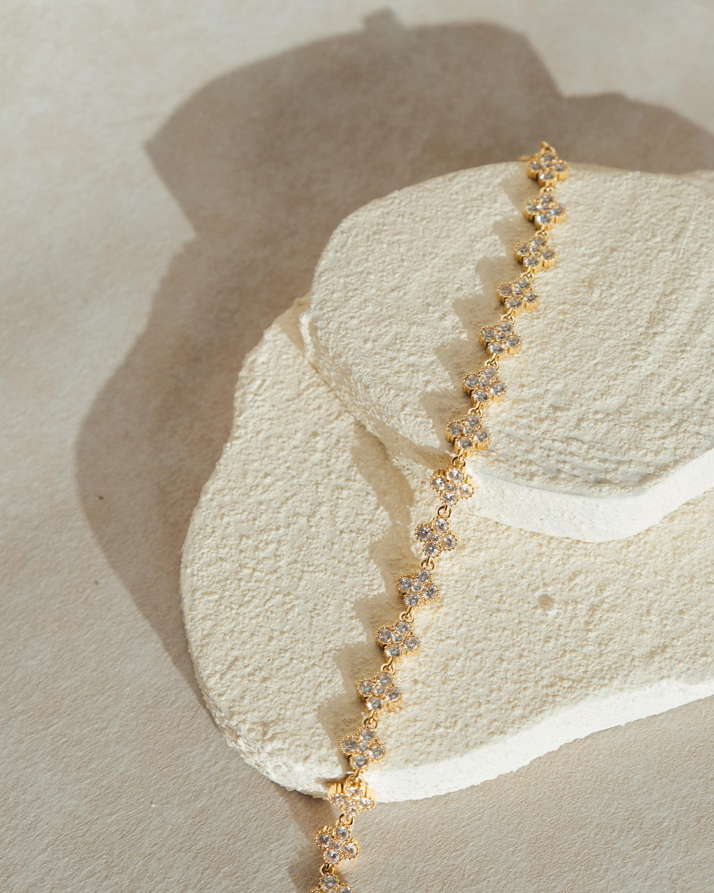 [SIGNATURE] Ella Flower Adjustable Stainless Steel Tennis Bracelet