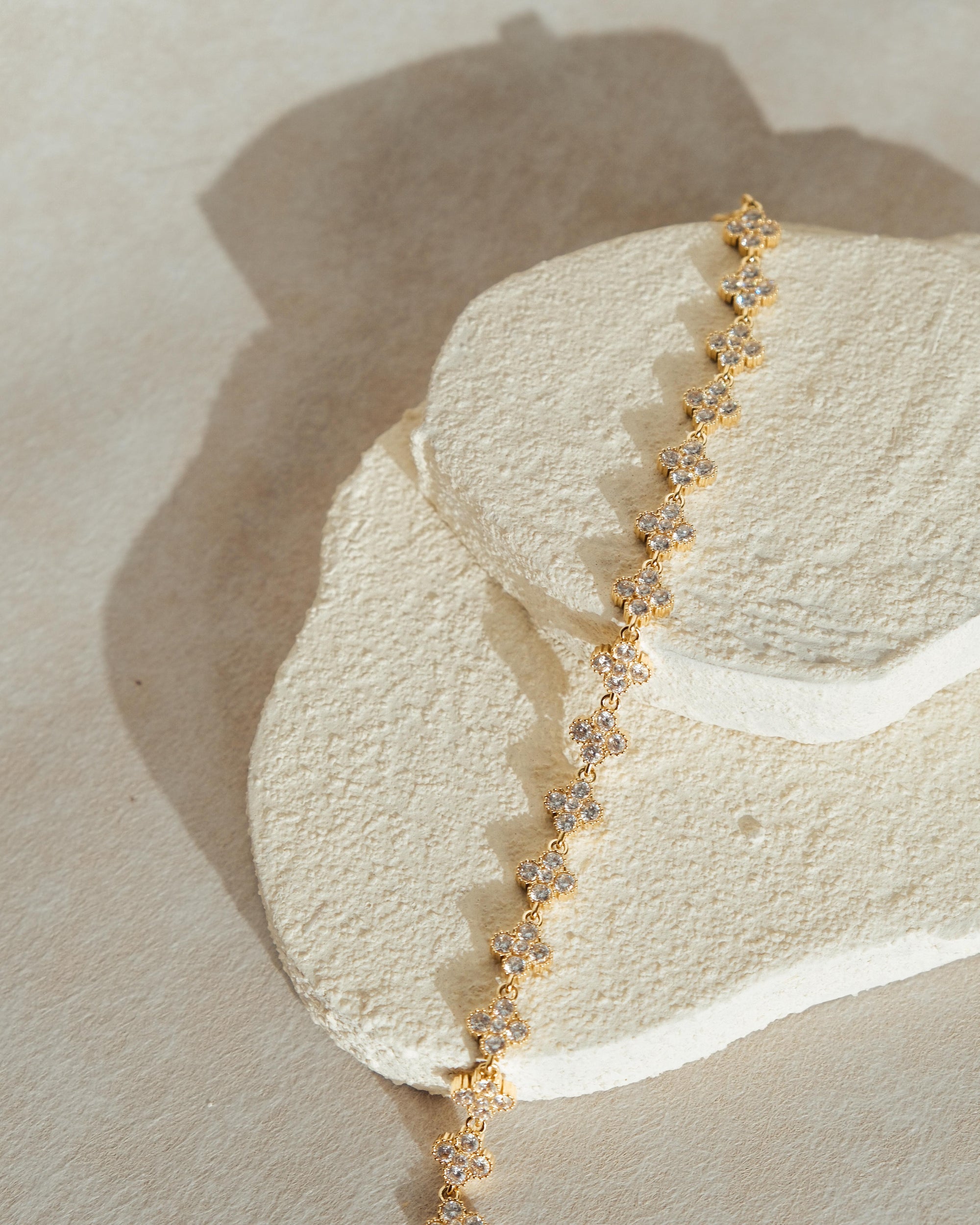 [SIGNATURE] Ella Flower Adjustable Stainless Steel Tennis Bracelet