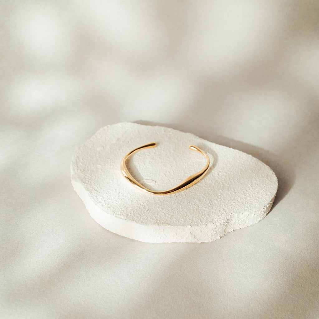 [ACCENT] Wave Cuff Adjustable Bangle