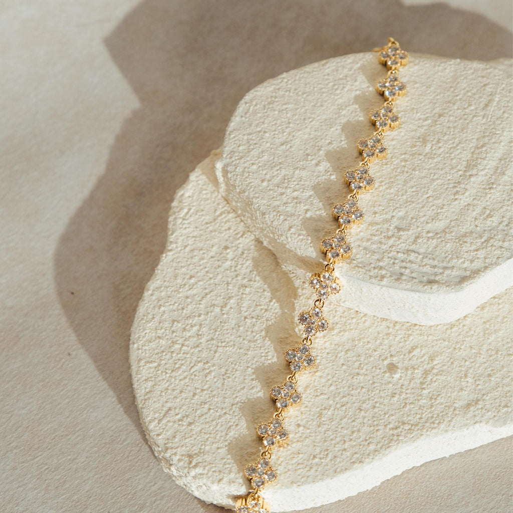 [SIGNATURE] Ella Flower Adjustable Stainless Steel Tennis Bracelet